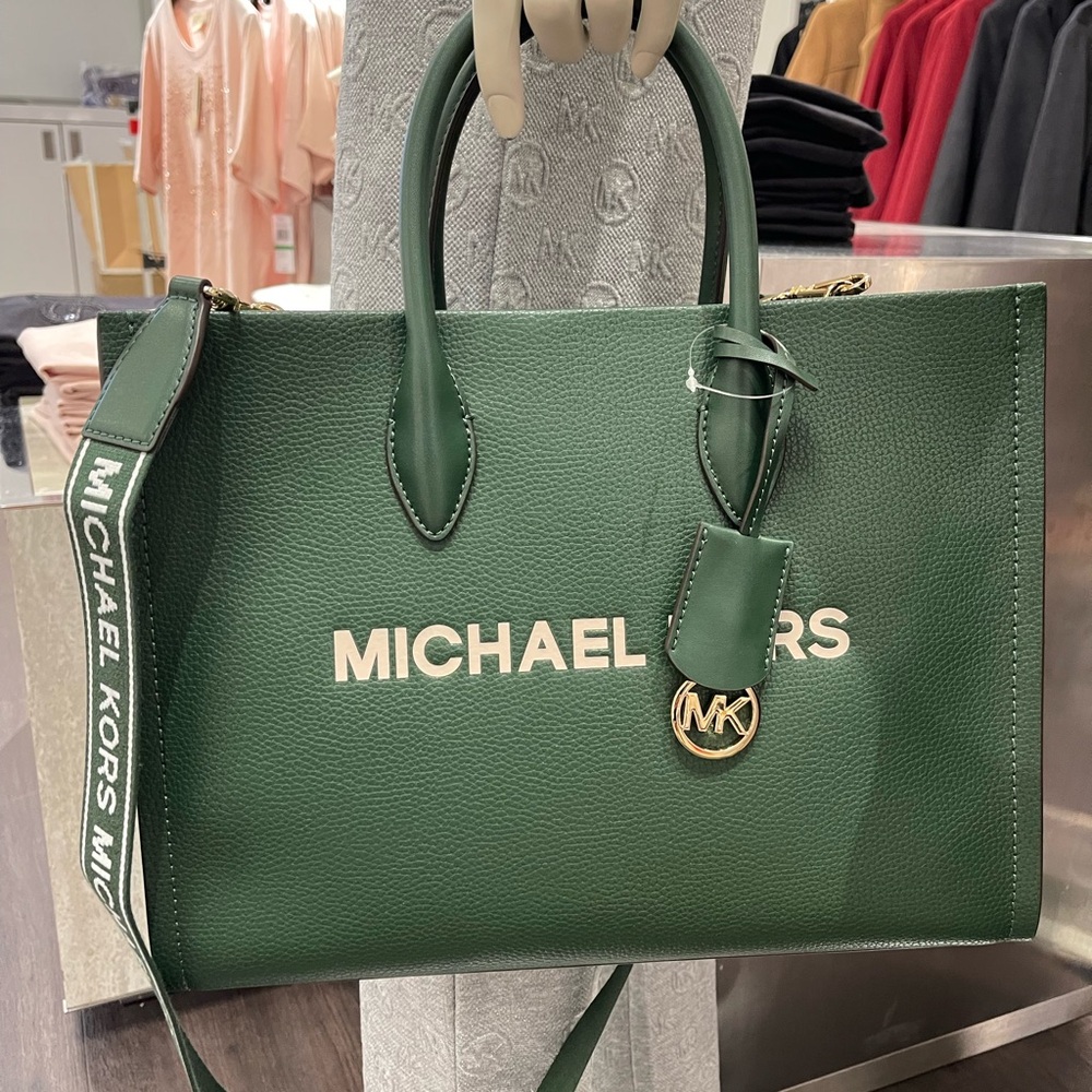 MICHAEL KORS Mirella Medium EW Pebbled Leather Tote Bag
Moss
NWT - Picture 3 of 16